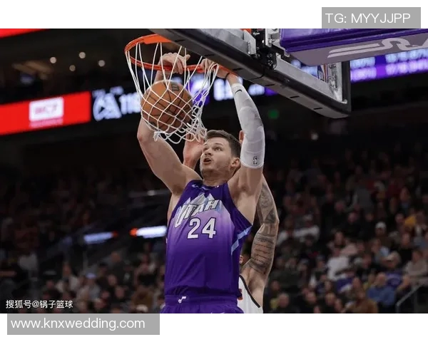 生涯之夜!克拉克斯顿首砍三双+助攻创新高 生涯之夜!克拉克斯顿首砍三双+助攻创新高