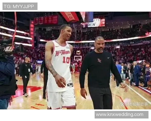 火箭vs骑士最新伤情:小贾巴里-史密斯因膝伤影响出战成疑 火箭vs骑士最新伤情:小贾巴里-史密斯因膝伤影响出战成疑