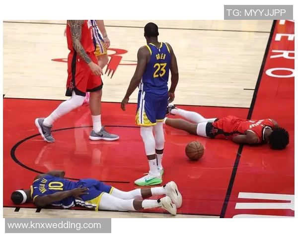 勇士vs公牛首发:巴特勒复出PK吉迪&武切维奇 勇士vs公牛首发:巴特勒复出PK吉迪&武切维奇