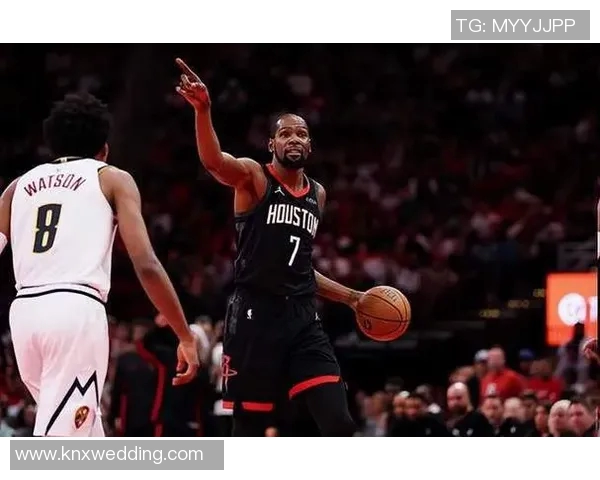 火箭被掘金双杀杜兰特不再是比赛主角，格林和詹姆斯都笑了