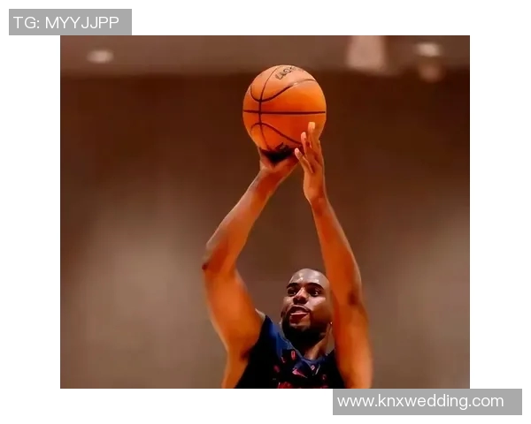 记者:保罗曾尝试让洛佩兹帮助其争取重返快船的机会 记者:保罗曾尝试让洛佩兹帮助其争取重返快船的机会