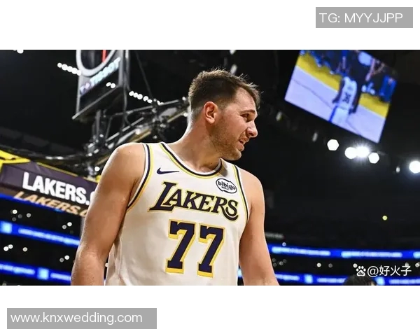 交易东契奇！疯了，湖人疯了