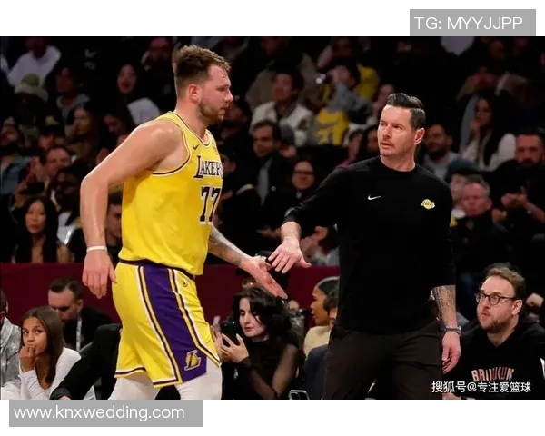 记者:湖人队内讧,詹姆斯和东契奇已经产生利益纠纷,都想搞走对方